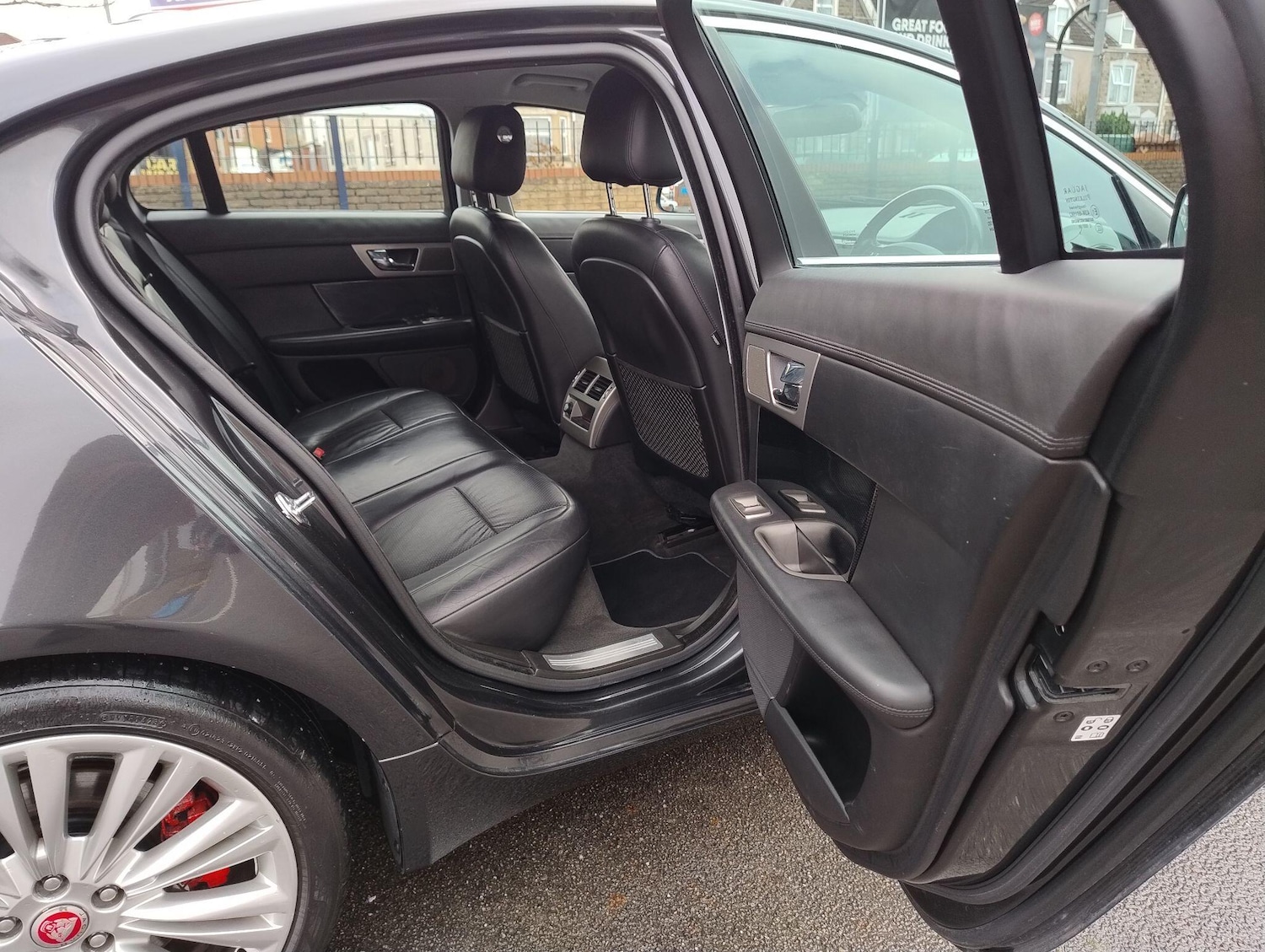 Used Jaguar XF 2010 for sale - 76849714: Photo 28