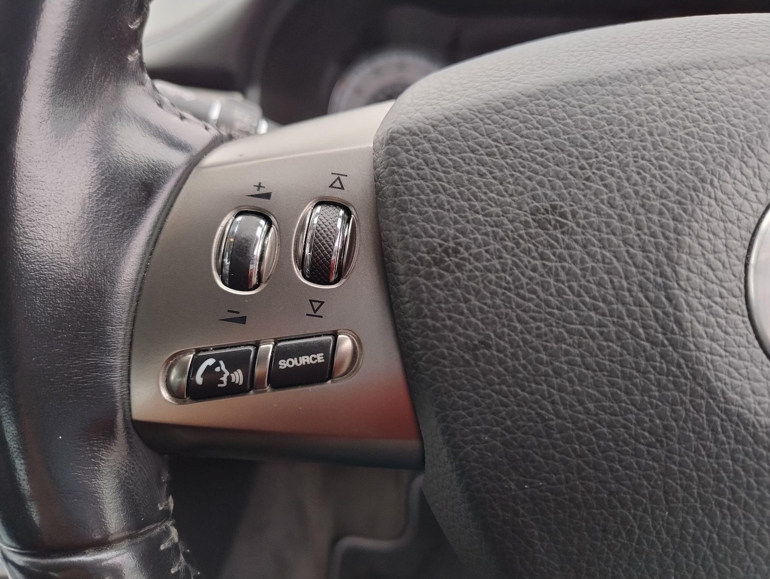 Used Jaguar XF 2010 for sale - 76849714: Photo 33