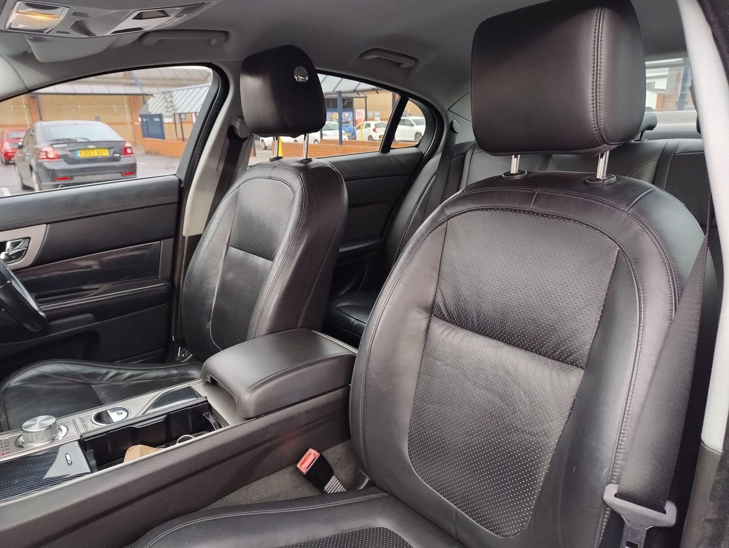 Used Jaguar XF 2010 for sale - 76849714: Photo 60