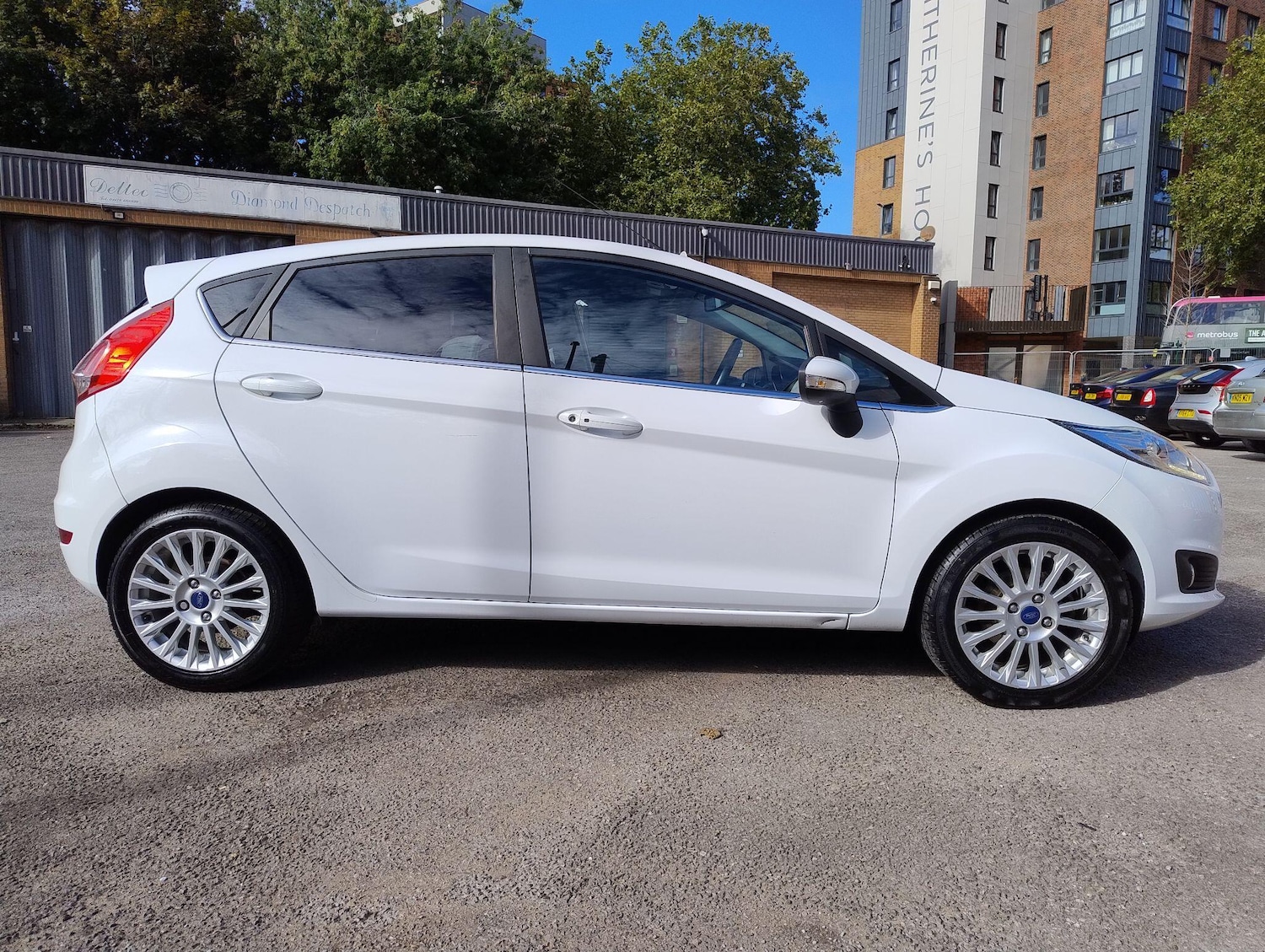 Used Ford Fiesta 2015 for sale - 76484745: Photo 16
