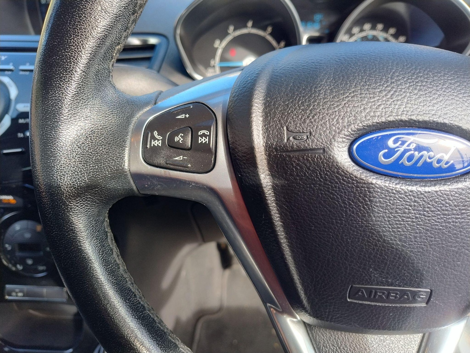 Used Ford Fiesta 2015 for sale - 76484745: Photo 31
