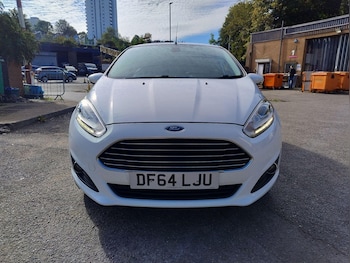 Used Ford Fiesta 2015 for sale - 76484745: Photo