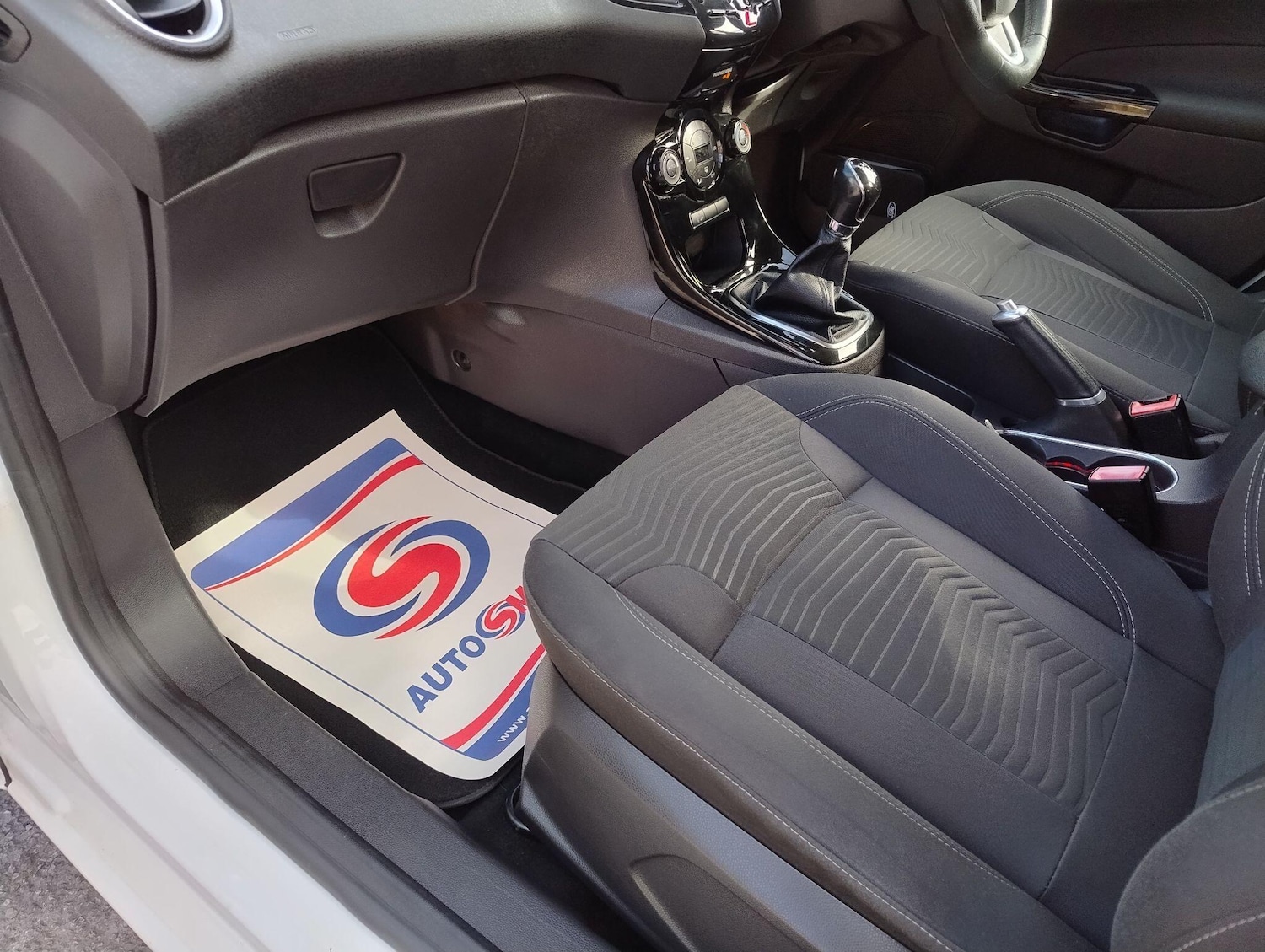 Used Ford Fiesta 2015 for sale - 76484745: Photo 59