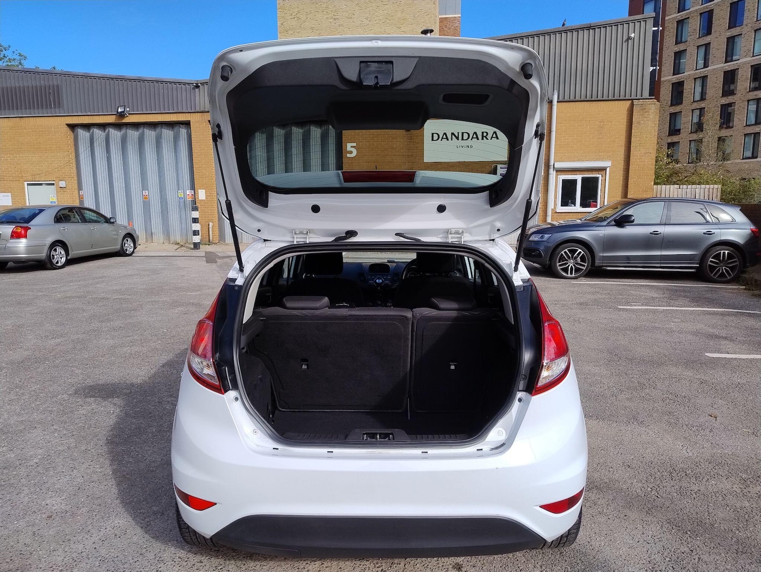 Used Ford Fiesta 2015 for sale - 76484745: Photo 76