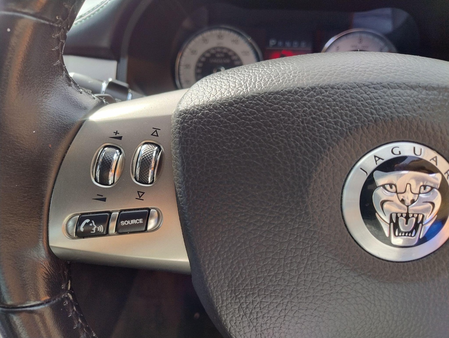 Used Jaguar XF 2009 for sale - 76349734: Photo 31