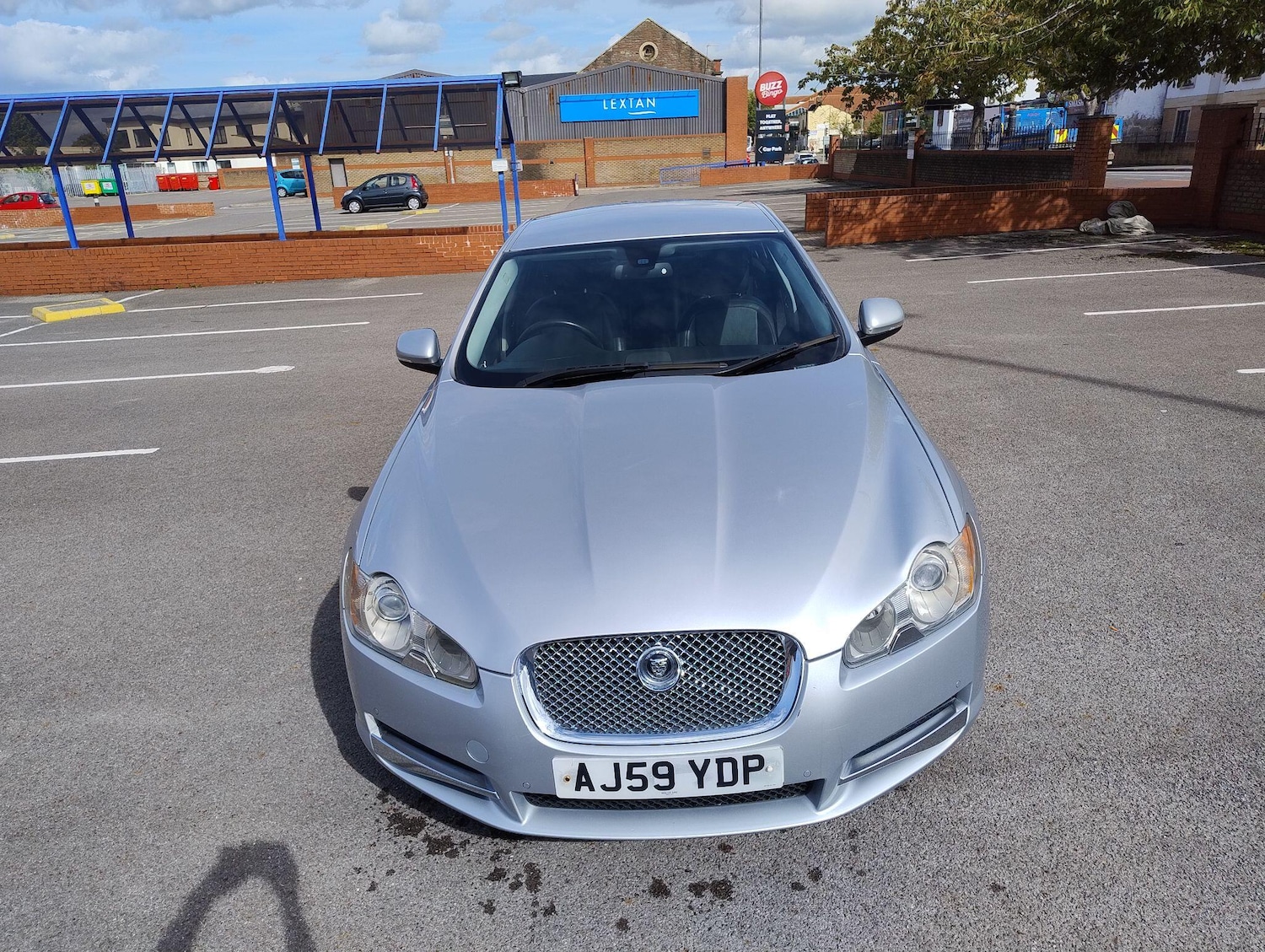 Used Jaguar XF 2009 for sale - 76349734: Photo 4