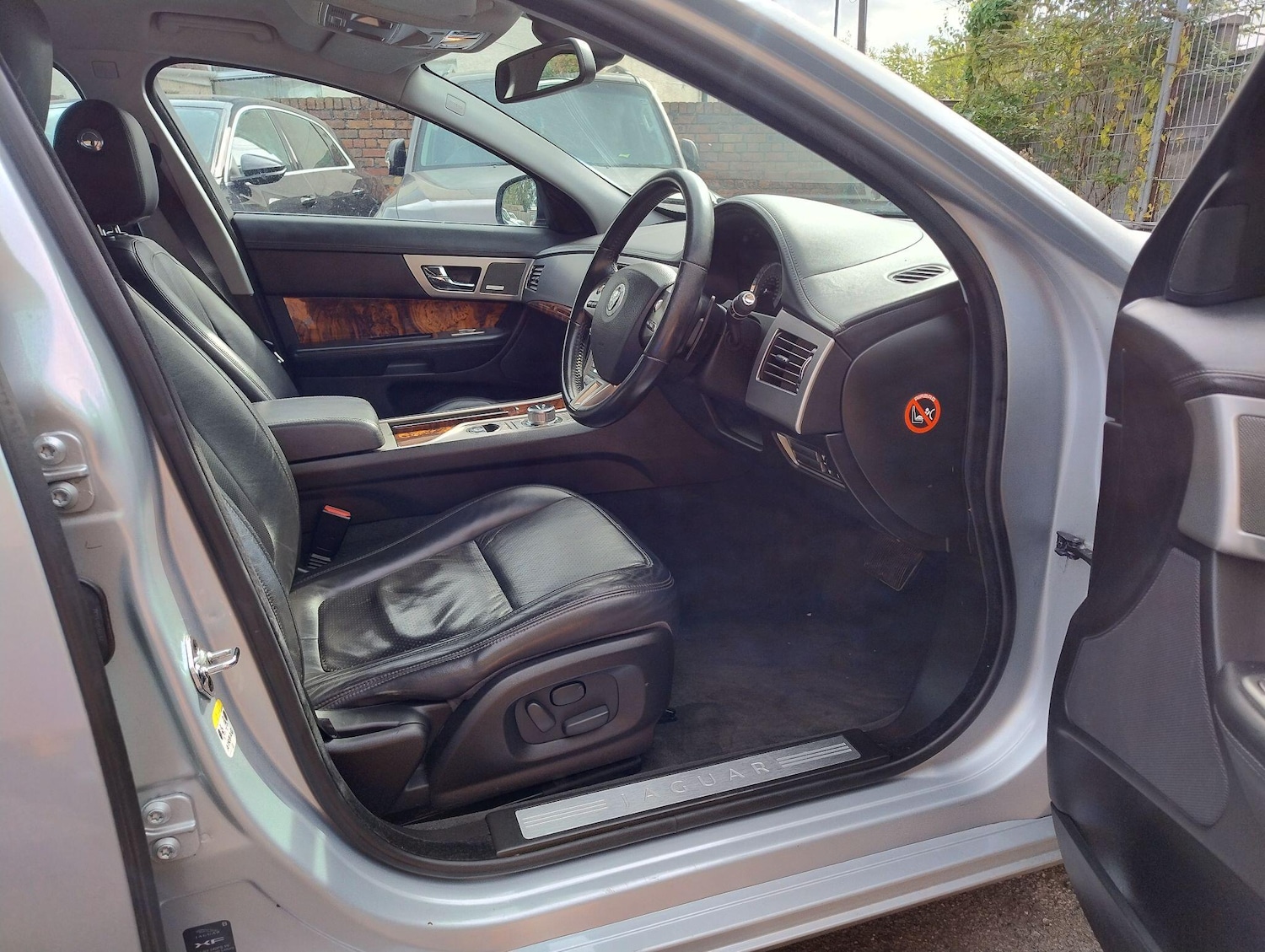 Used Jaguar XF 2009 for sale - 76349734: Photo 49