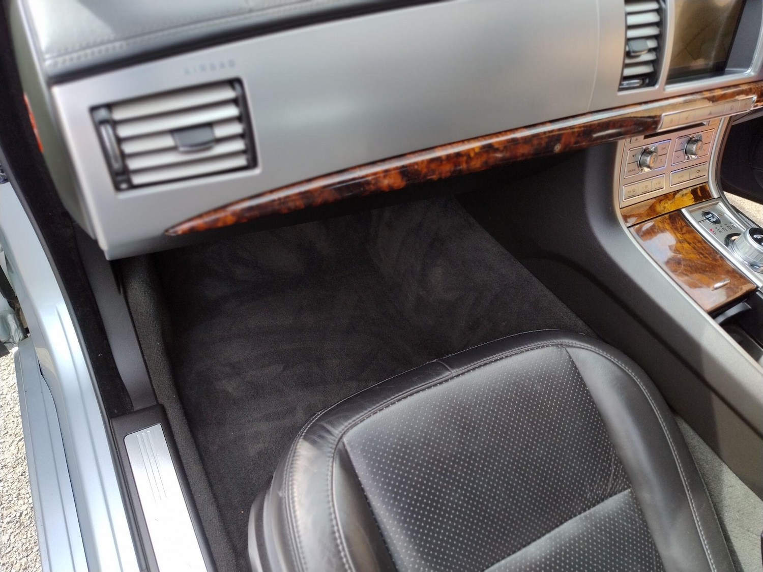 Used Jaguar XF 2009 for sale - 76349734: Photo 63