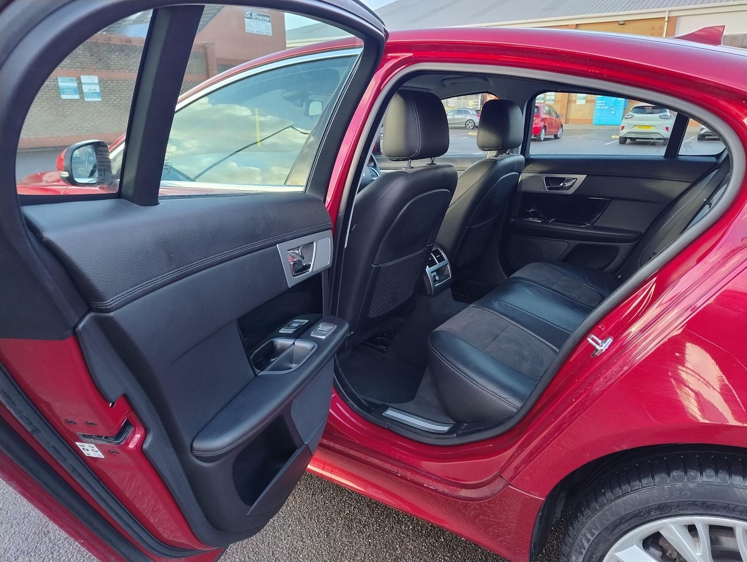 Used Jaguar XF 2013 for sale - 76899115: Photo 73