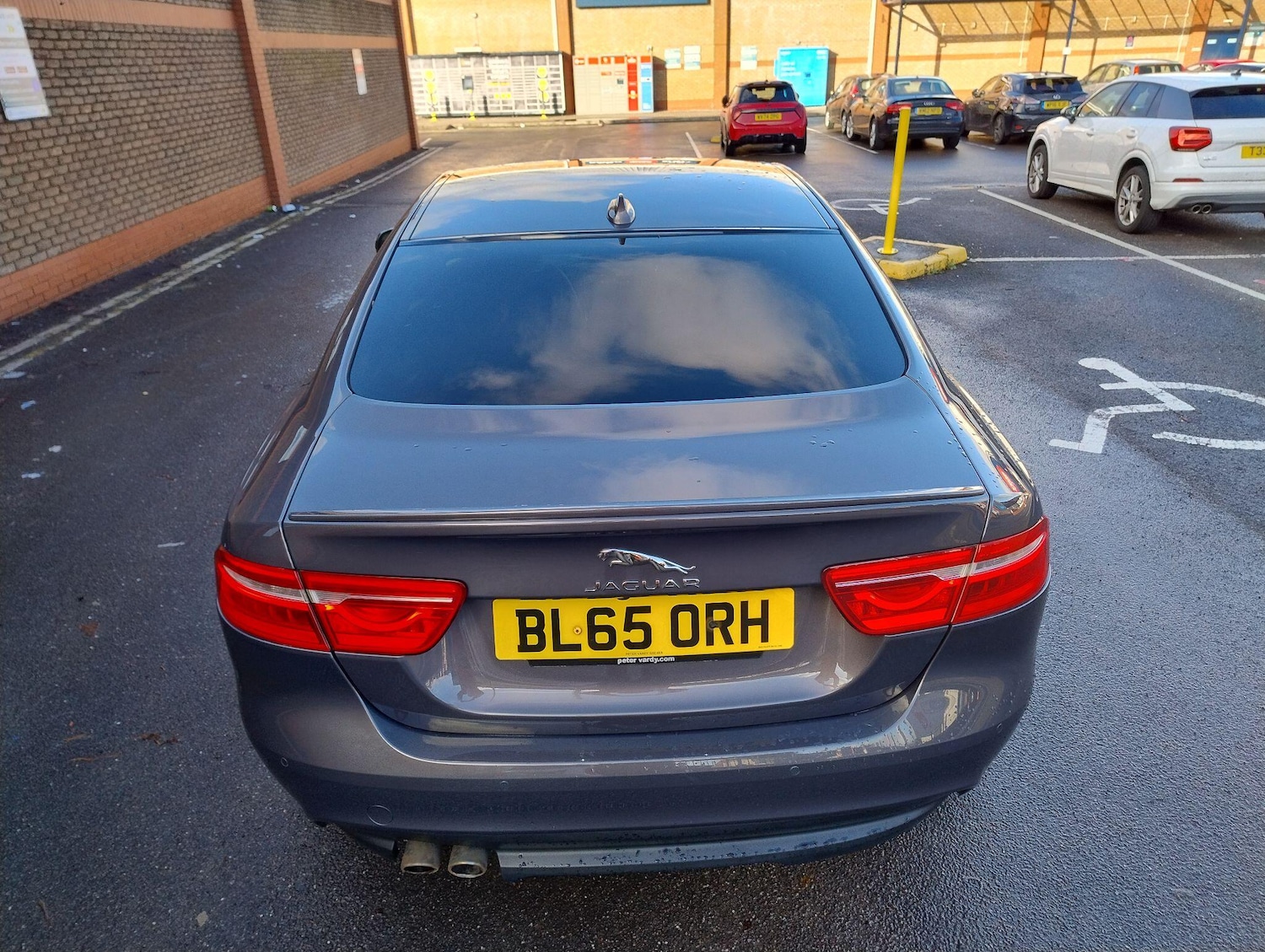 Used Jaguar XE 2016 for sale - 77230212: Photo 12