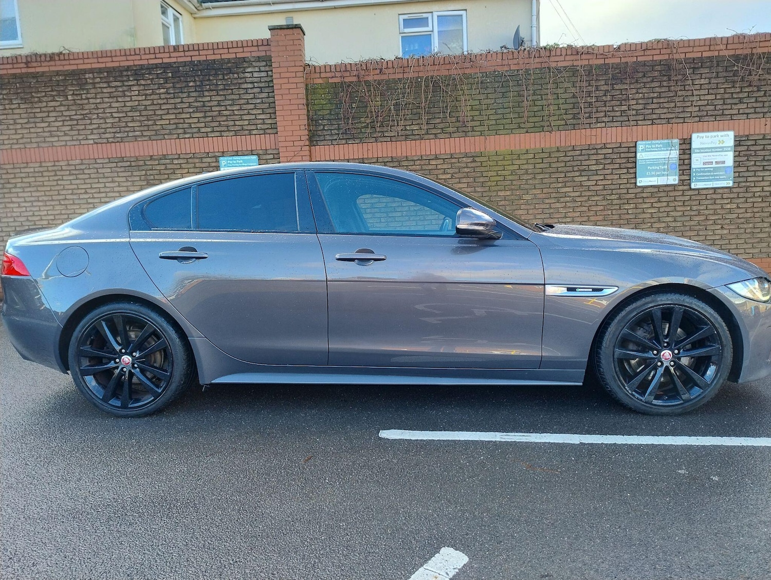 Used Jaguar XE 2016 for sale - 77230212: Photo 14