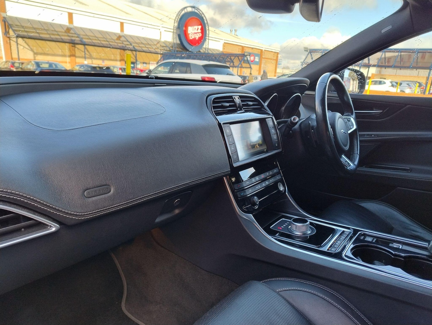 Used Jaguar XE 2016 for sale - 77230212: Photo 19