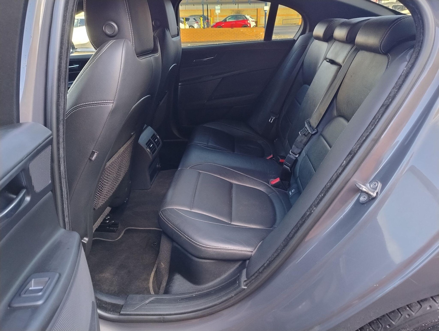 Used Jaguar XE 2016 for sale - 77230212: Photo 29