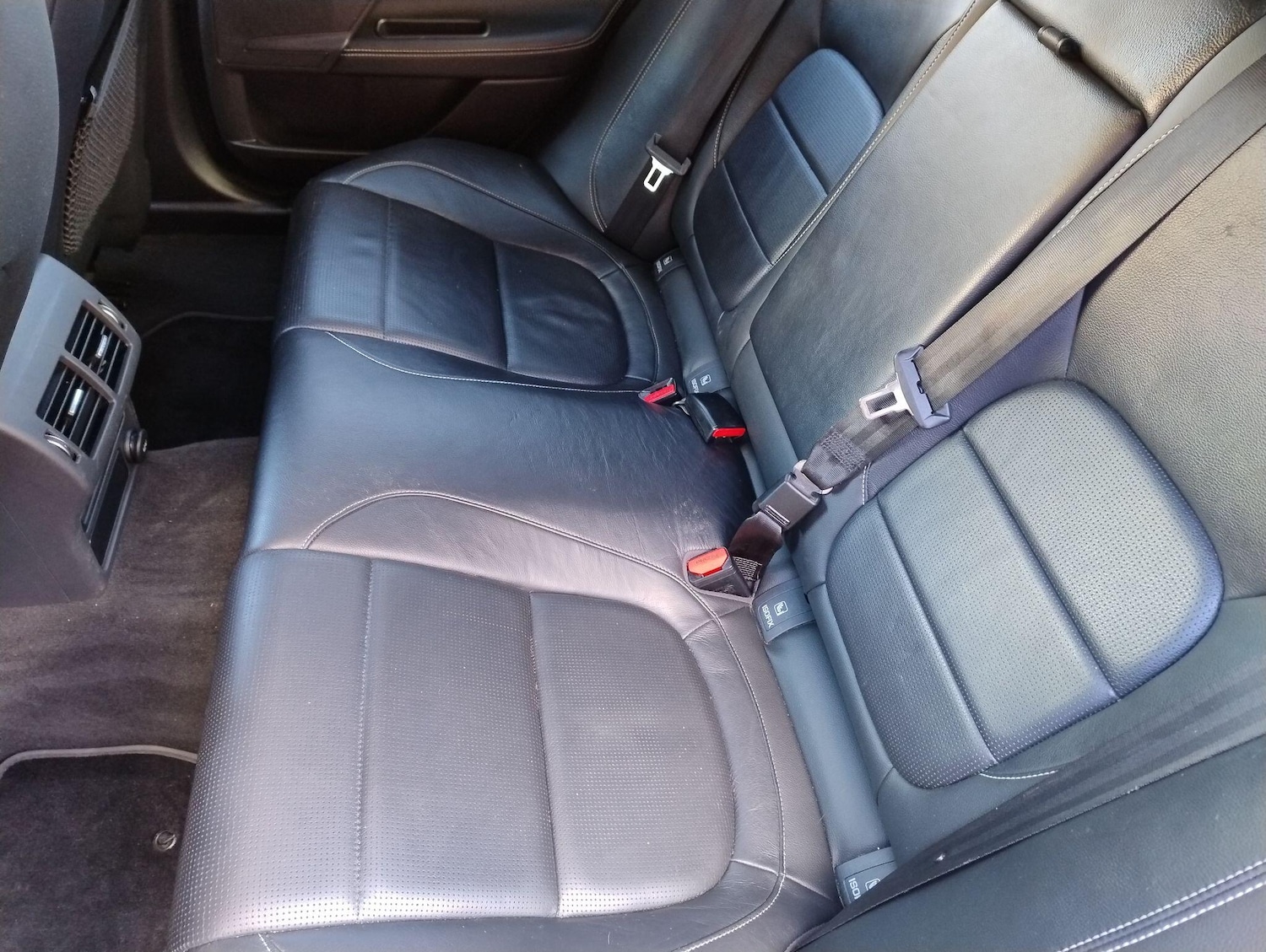 Used Jaguar XE 2016 for sale - 77230212: Photo 33