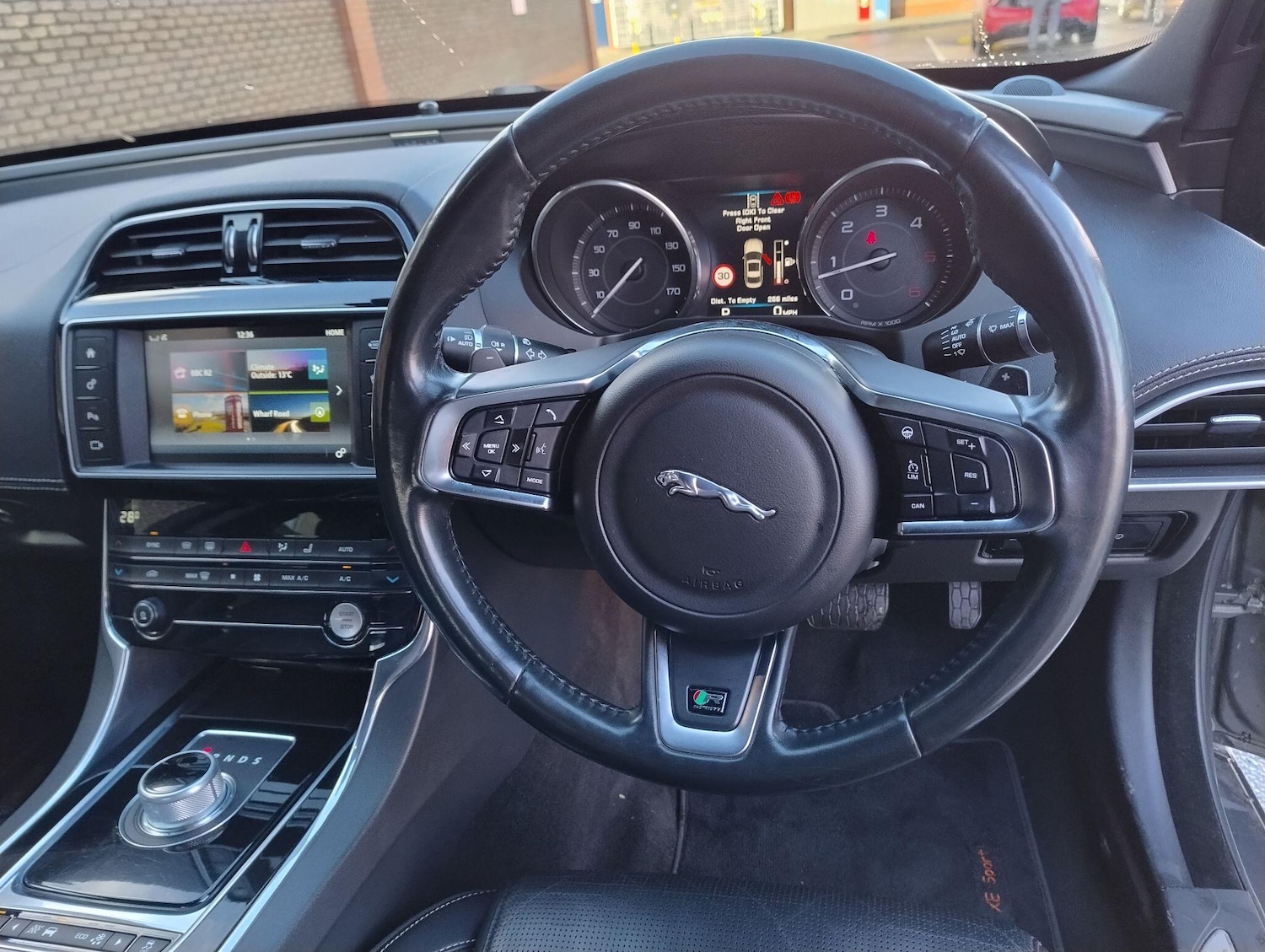 Used Jaguar XE 2016 for sale - 77230212: Photo 53