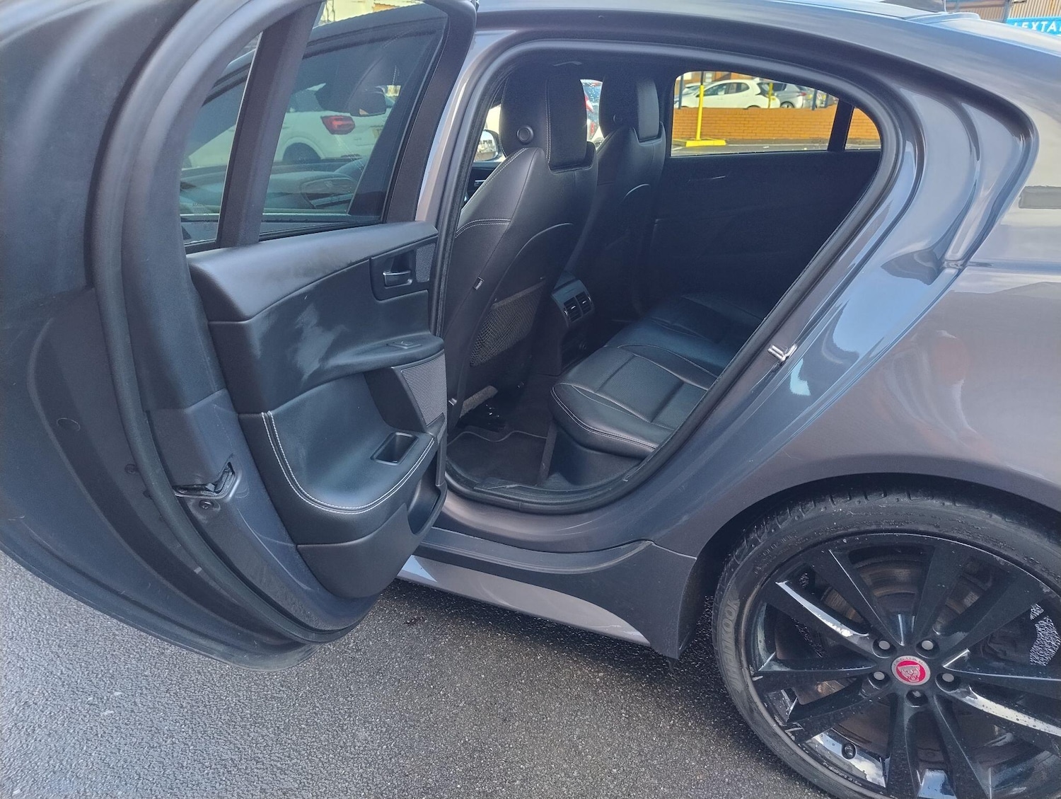 Used Jaguar XE 2016 for sale - 77230212: Photo 68