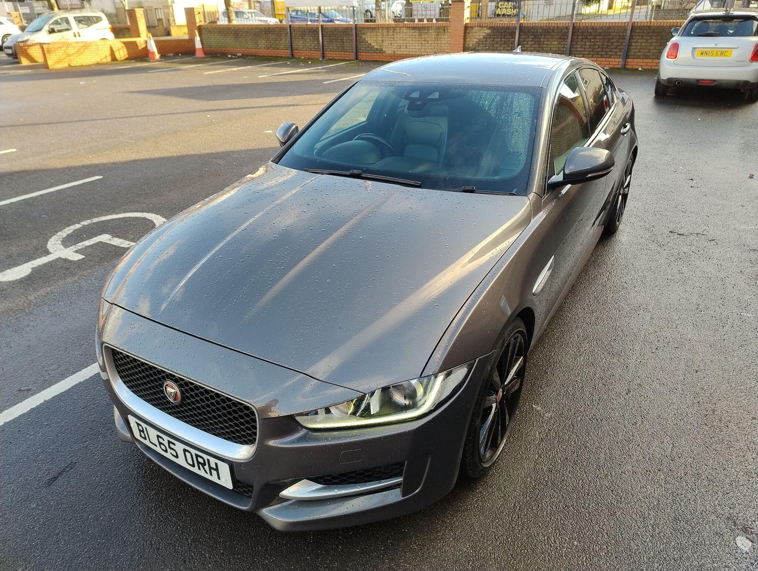 Used Jaguar XE 2016 for sale - 77230212: Photo 8