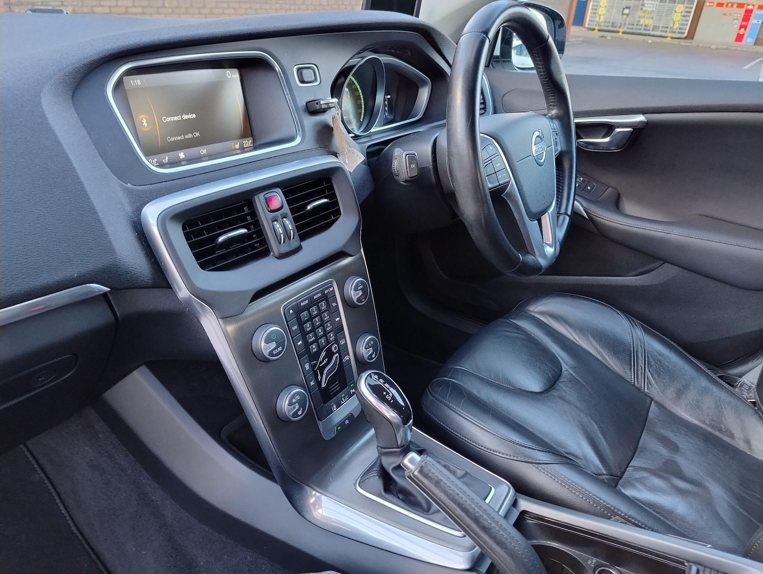 Used Volvo V40 for sale - 77400445: Photo 22