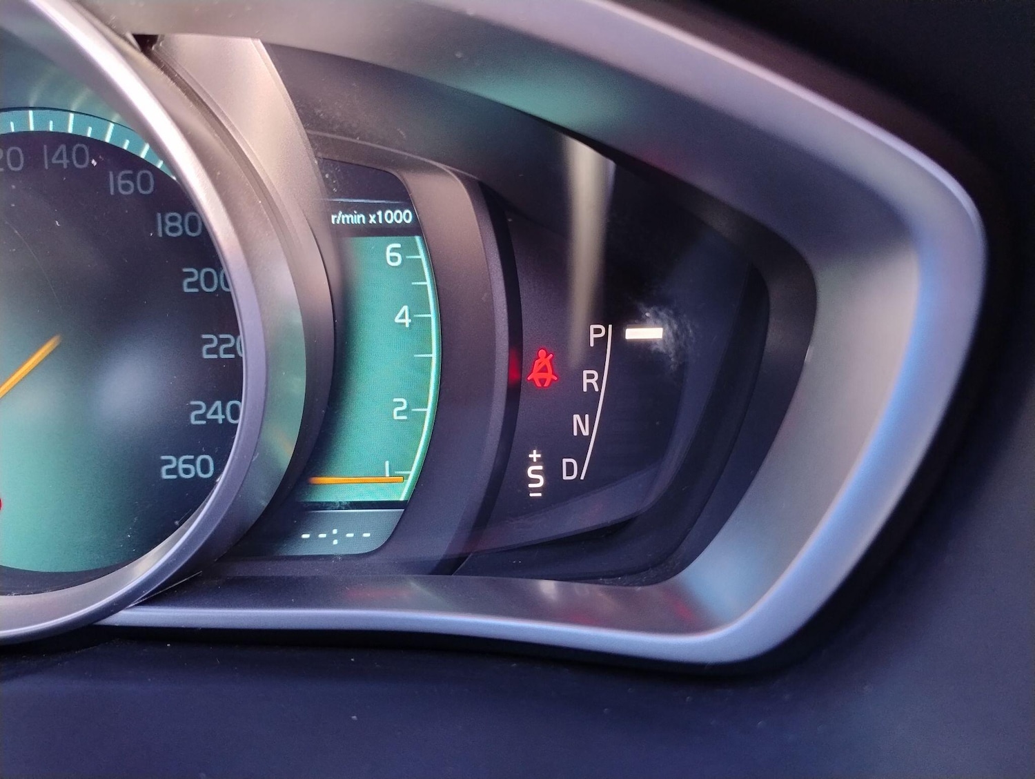 Used Volvo V40 for sale - 77400445: Photo 61