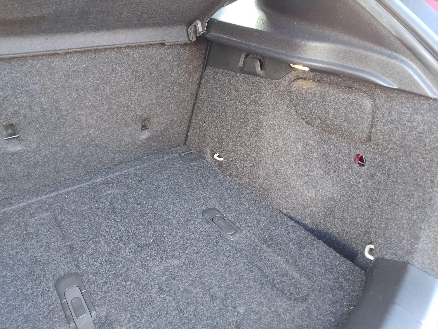 Used Volvo V40 for sale - 77400445: Photo 65