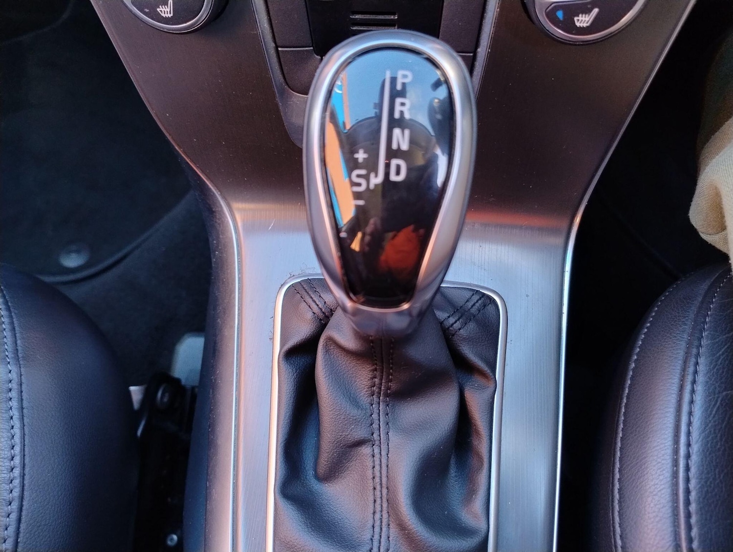 Used Volvo V40 for sale - 77279330: Photo 19