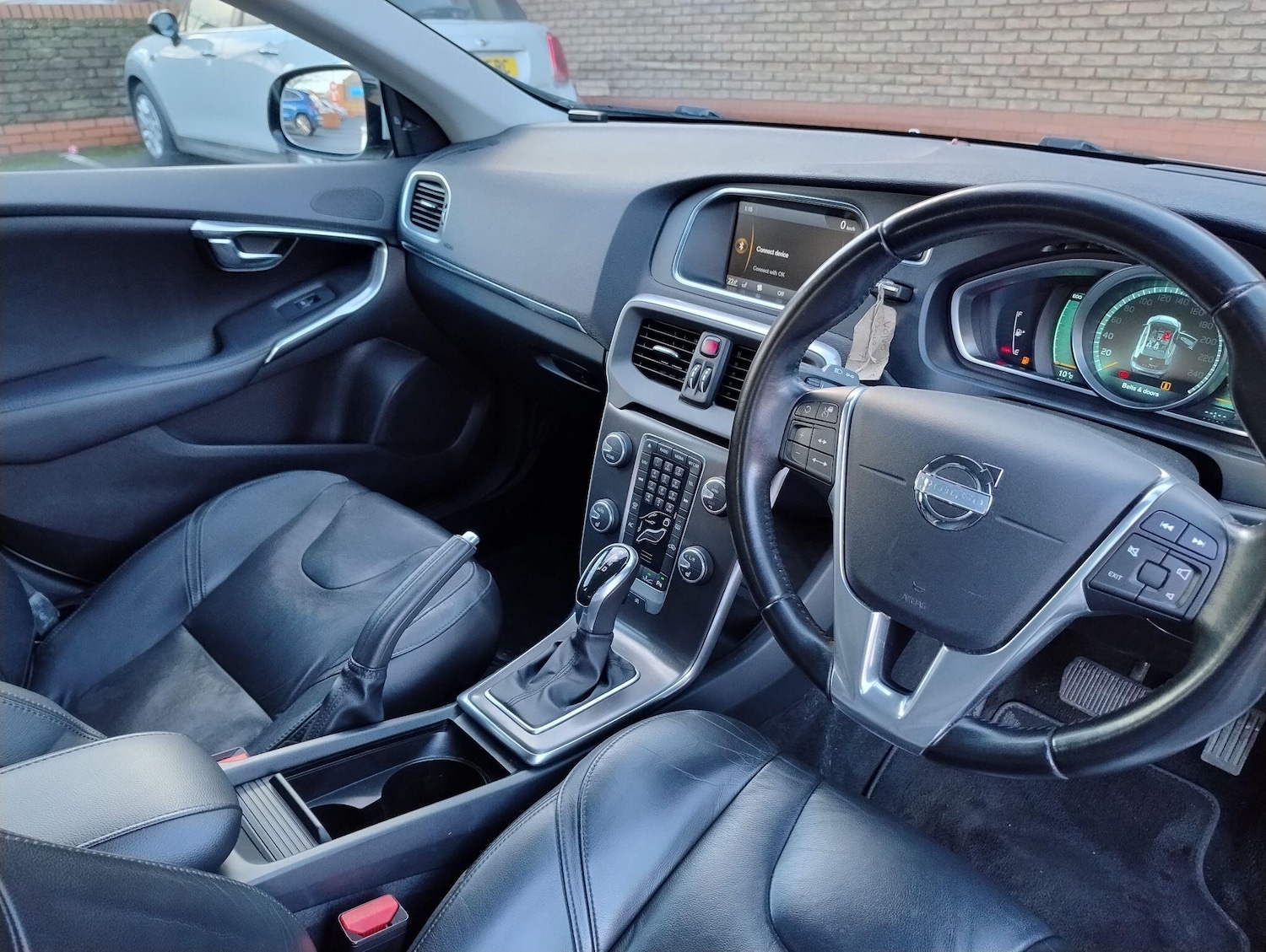 Used Volvo V40 for sale - 77279330: Photo 20