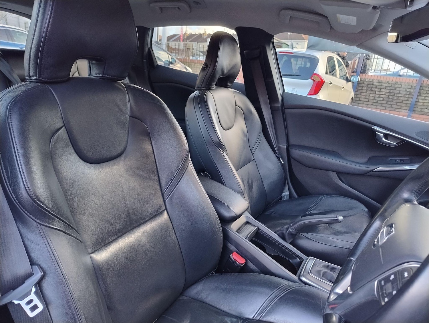 Used Volvo V40 for sale - 77279330: Photo 25