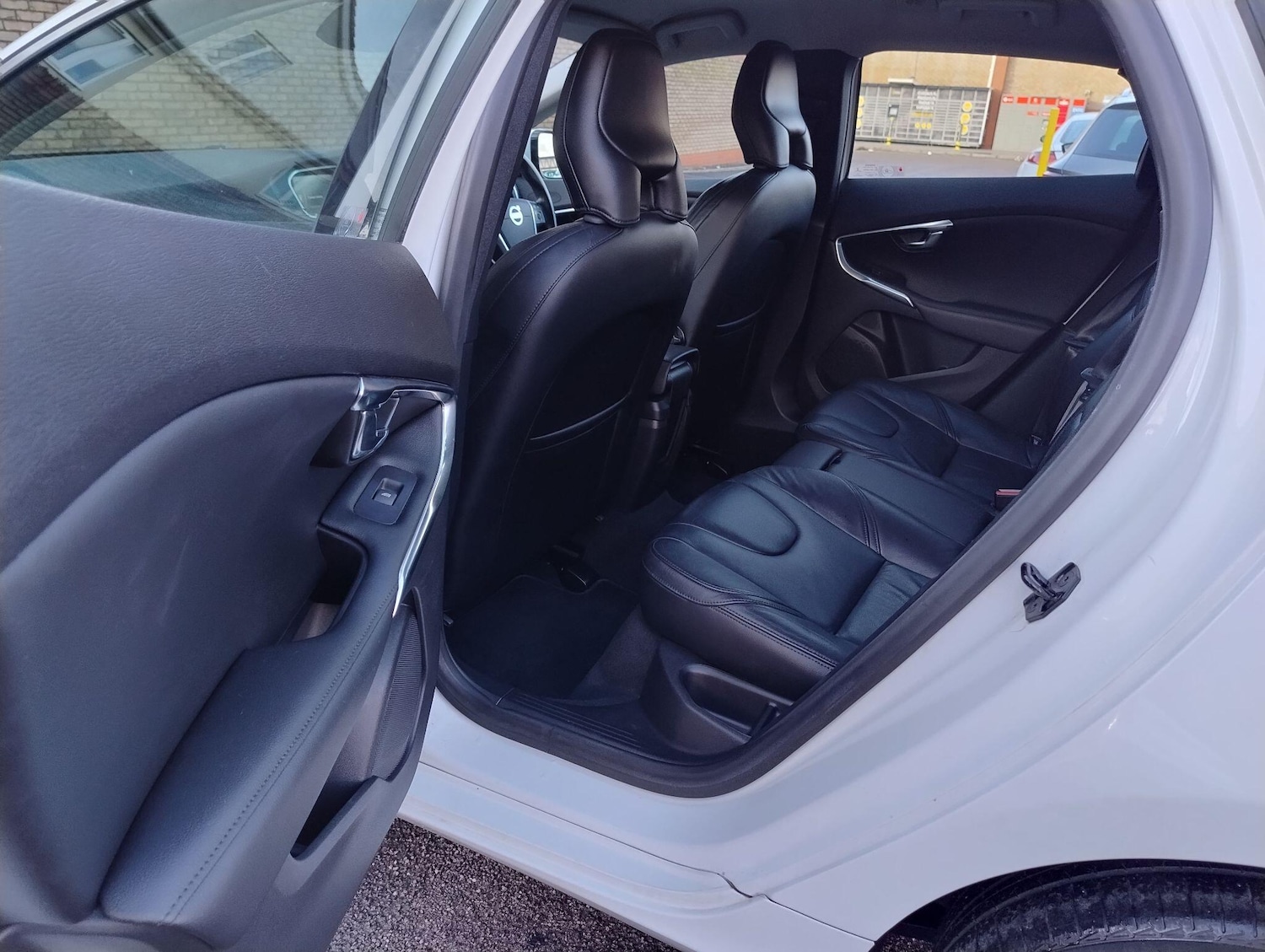 Used Volvo V40 for sale - 77279330: Photo 36