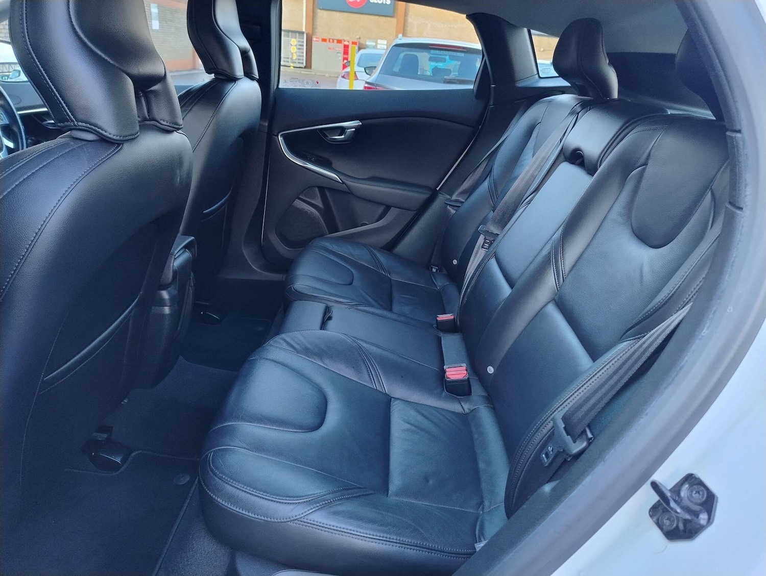 Used Volvo V40 for sale - 77279330: Photo 37