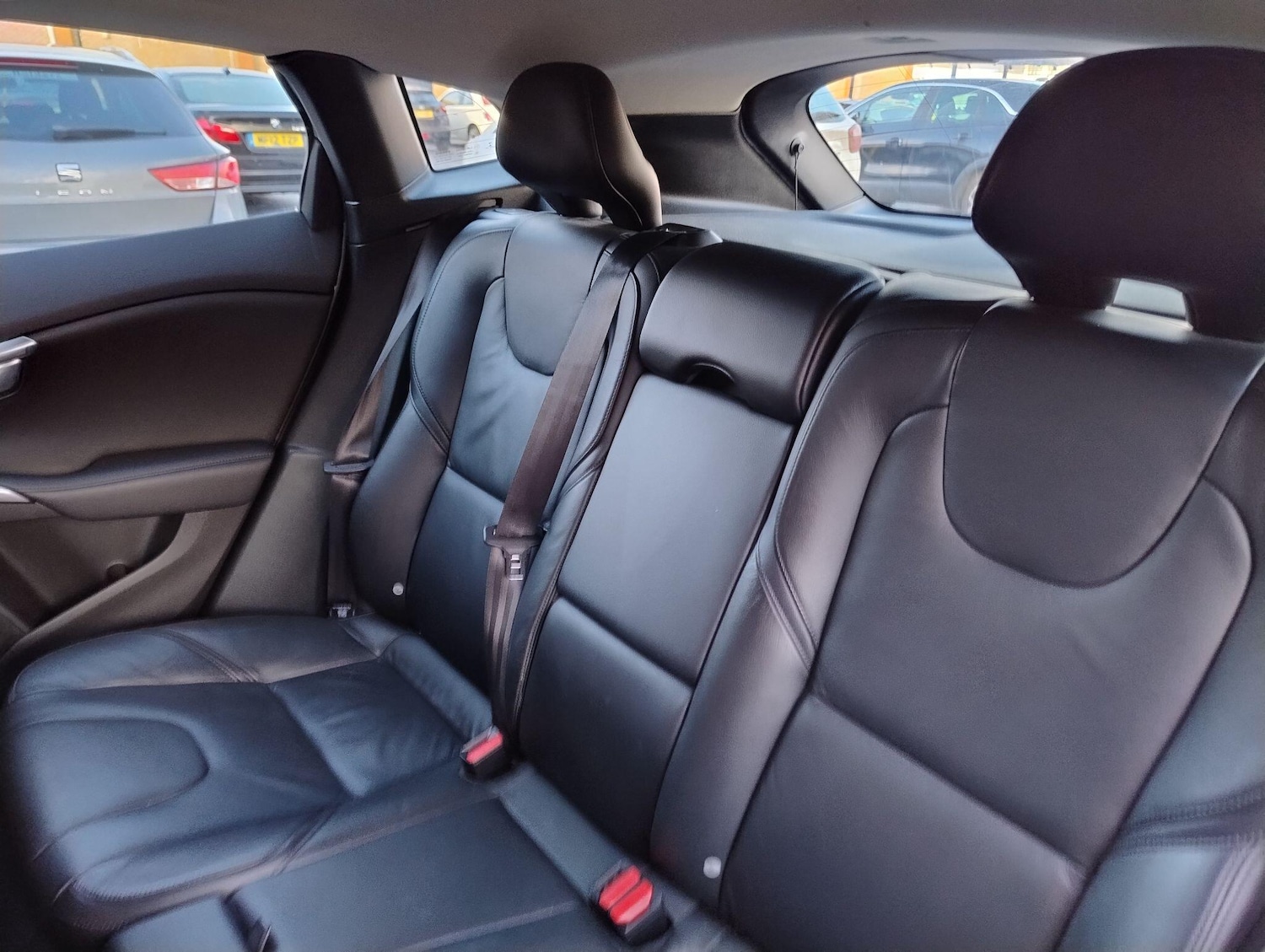 Used Volvo V40 for sale - 77279330: Photo 38