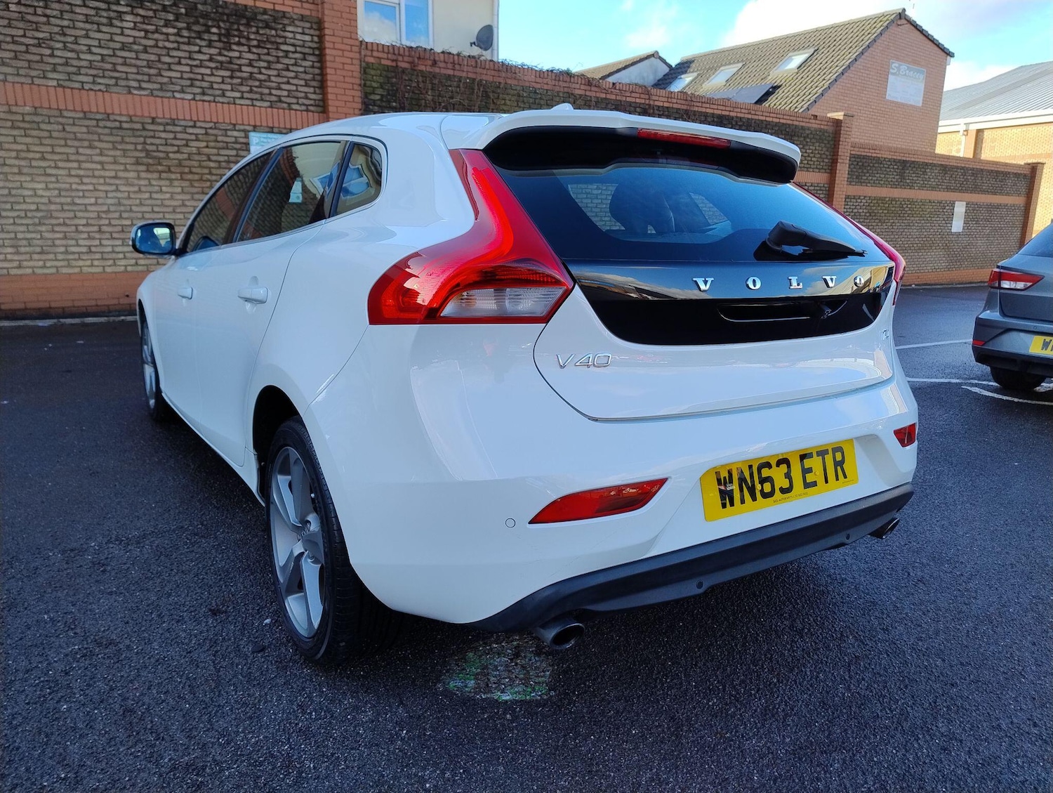 Used Volvo V40 for sale - 77279330: Photo 4