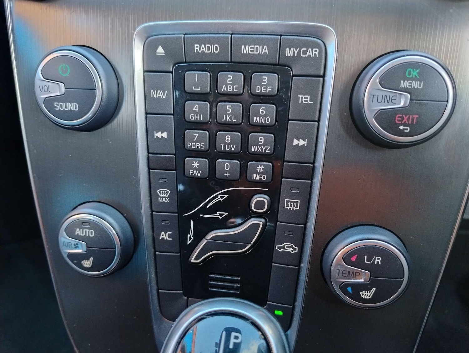 Used Volvo V40 for sale - 77279330: Photo 43