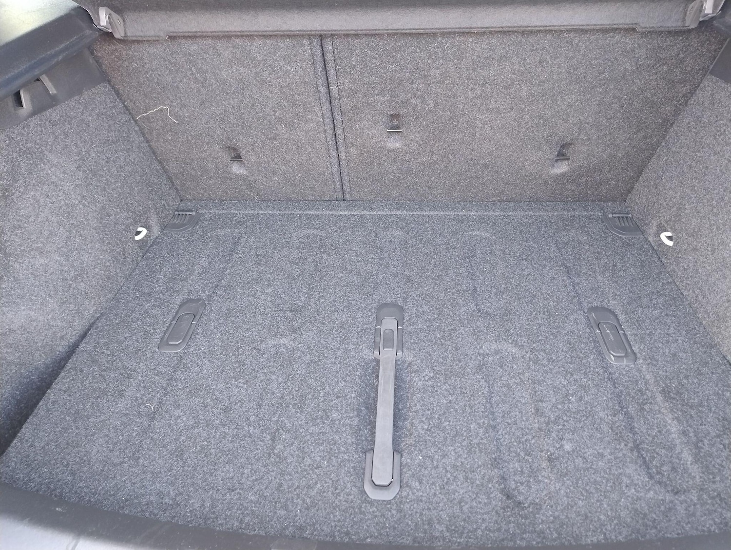 Used Volvo V40 for sale - 77279330: Photo 63