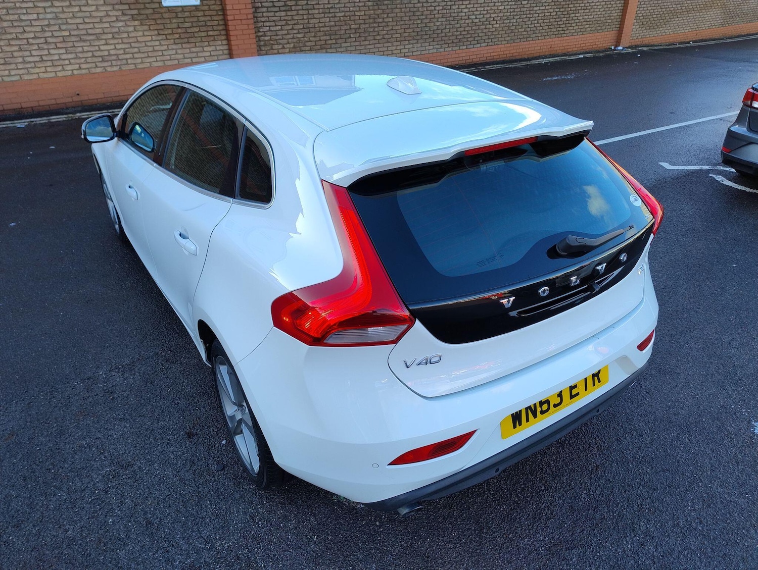 Used Volvo V40 for sale - 77279330: Photo 9