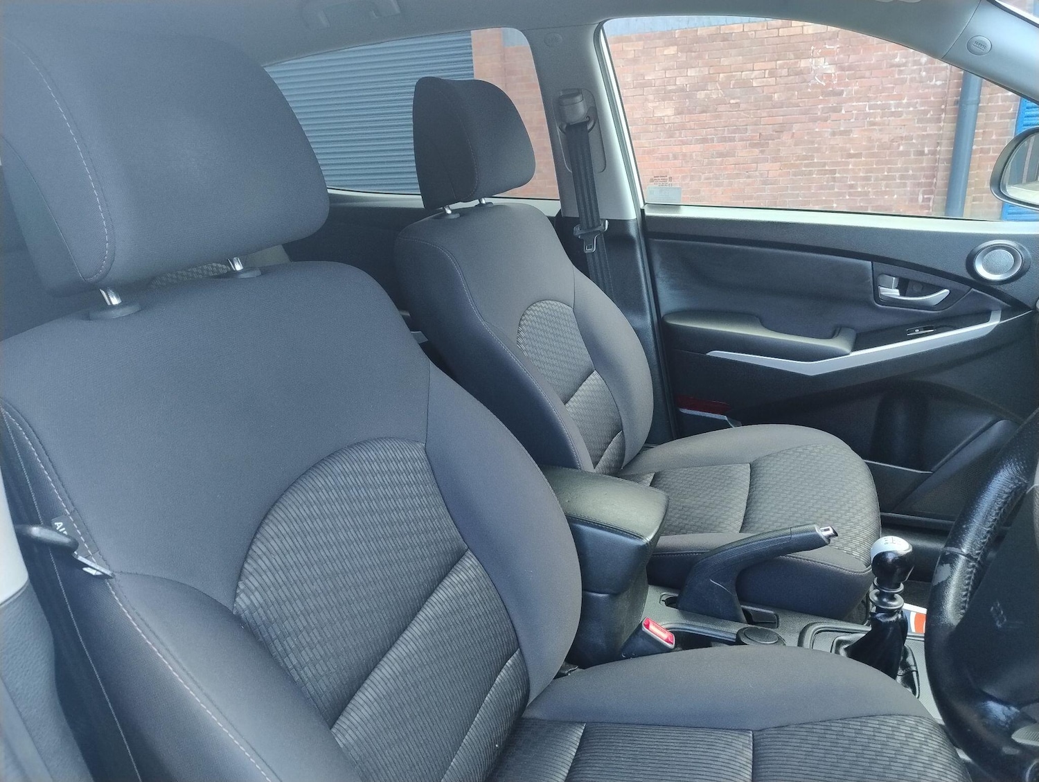 Used Ssangyong Korando 2016 for sale - 78058909: Photo 33