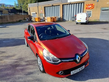 Used Renault Clio 2013 for sale - 76099189: Photo 2