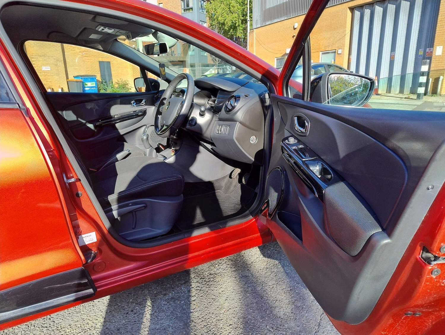 Used Renault Clio 2013 for sale - 76099189: Photo 50
