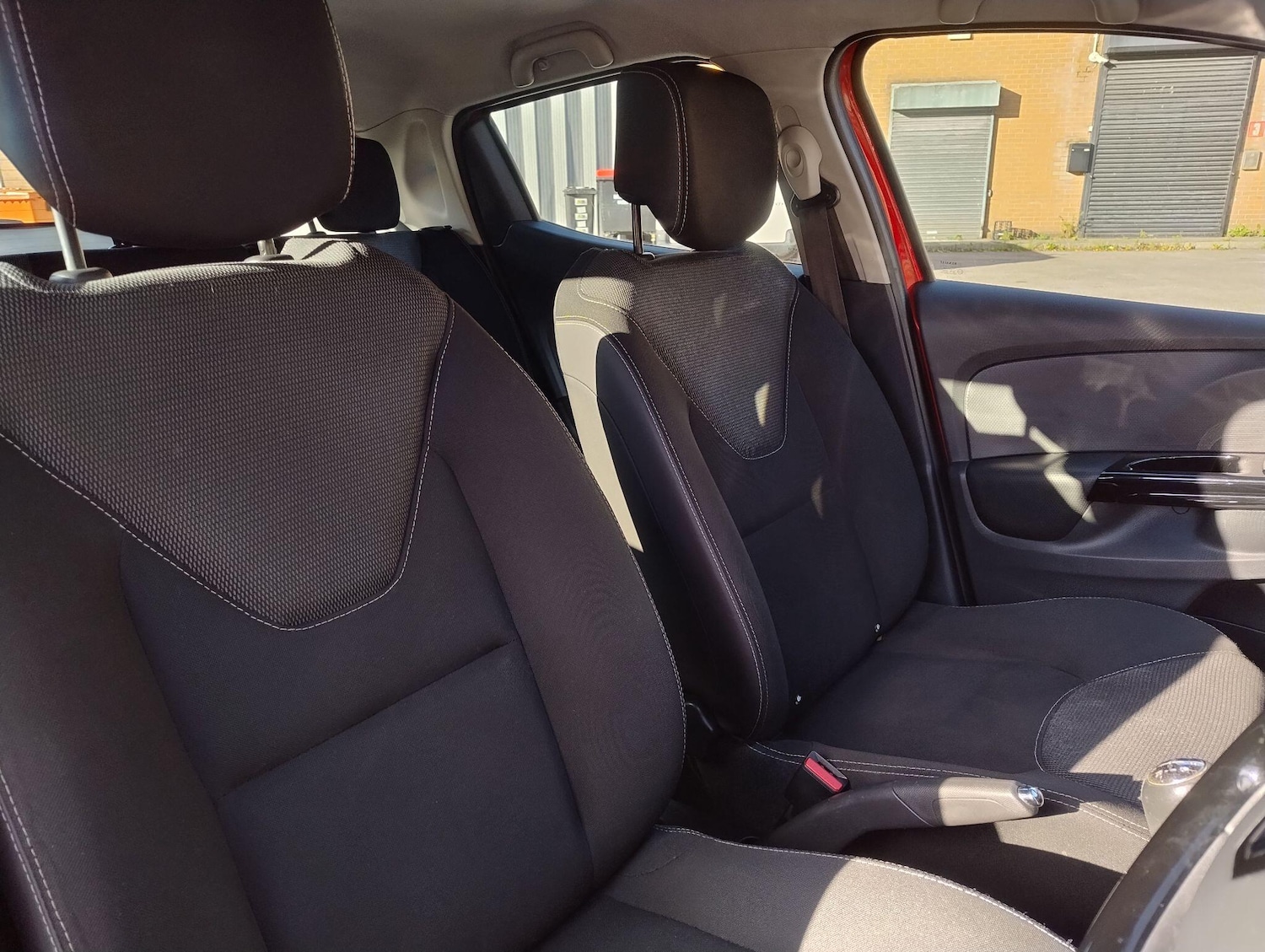 Used Renault Clio 2013 for sale - 76099189: Photo 57
