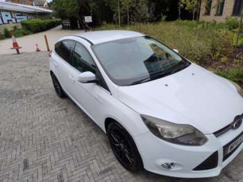 2011 (11) - 1.6 Zetec Euro 5 5dr