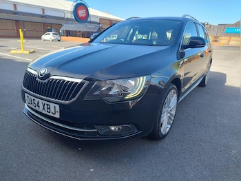 Used Skoda Superb 2014 for sale - 78448477: Photo