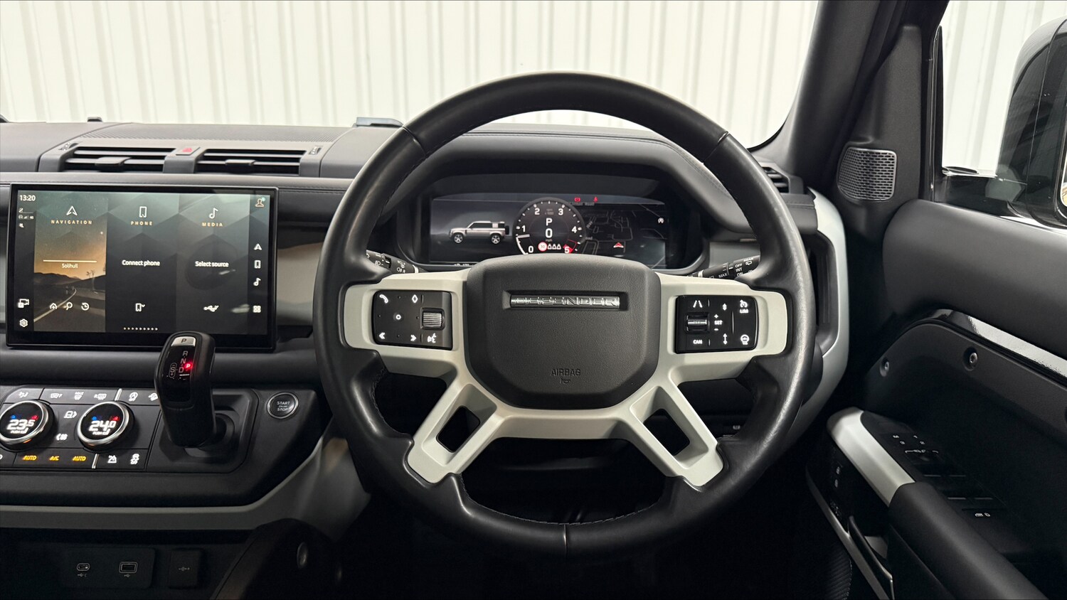 Used Land Rover Defender 2023 for sale - 78049141: Photo 15