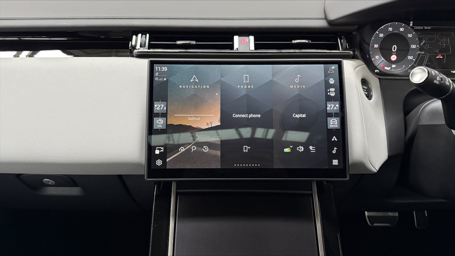 Used Land Rover Range Rover Velar 2025 for sale - 76647357: Photo 14