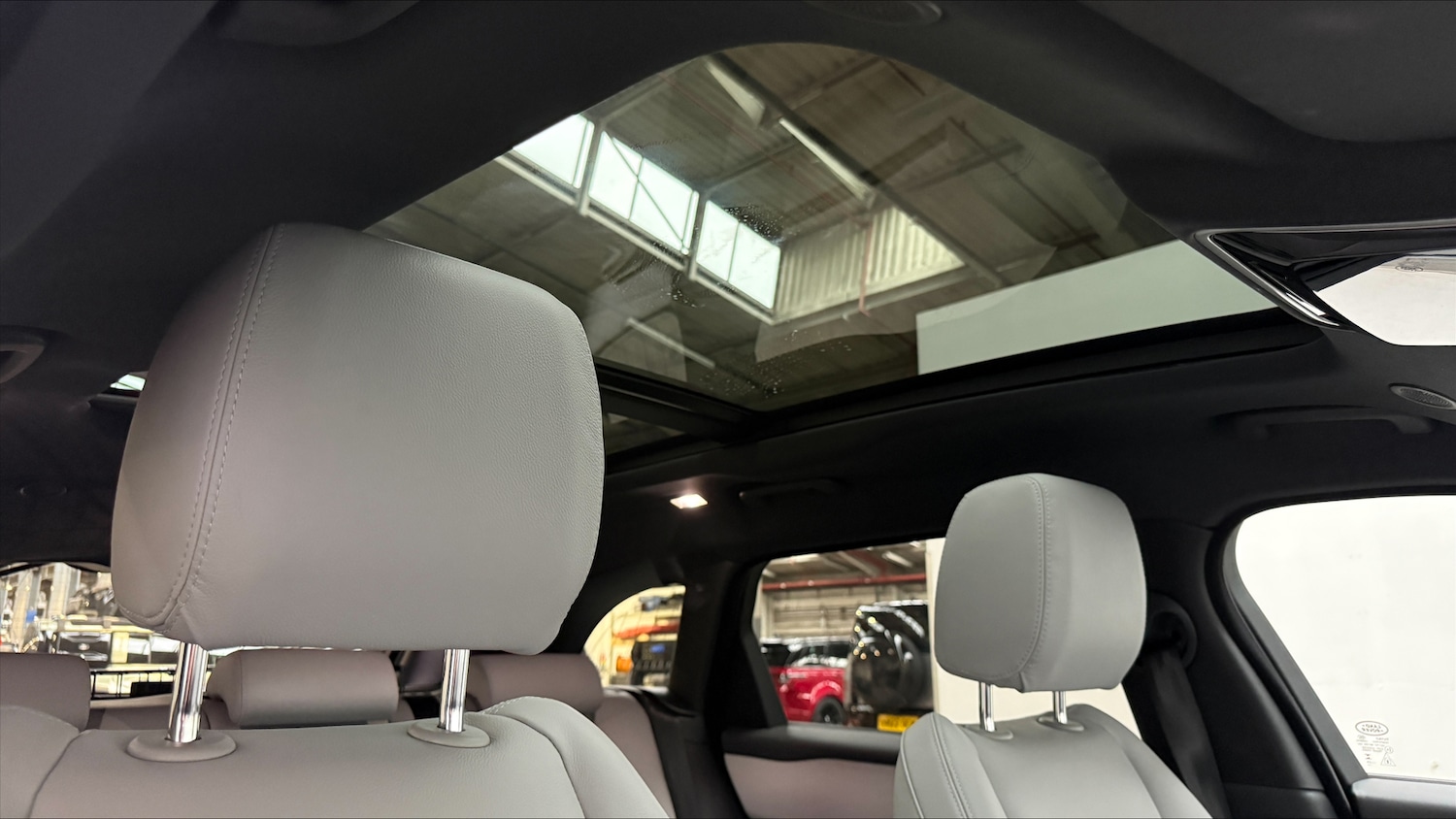 Used Land Rover Range Rover Velar 2025 for sale - 76647357: Photo 20