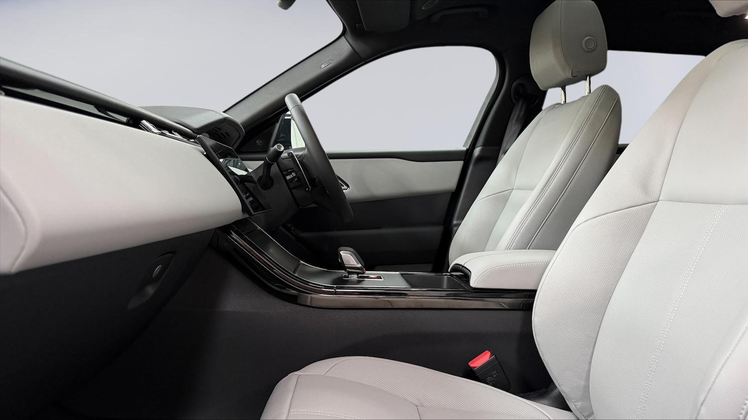 Used Land Rover Range Rover Velar 2025 for sale - 76647357: Photo 3