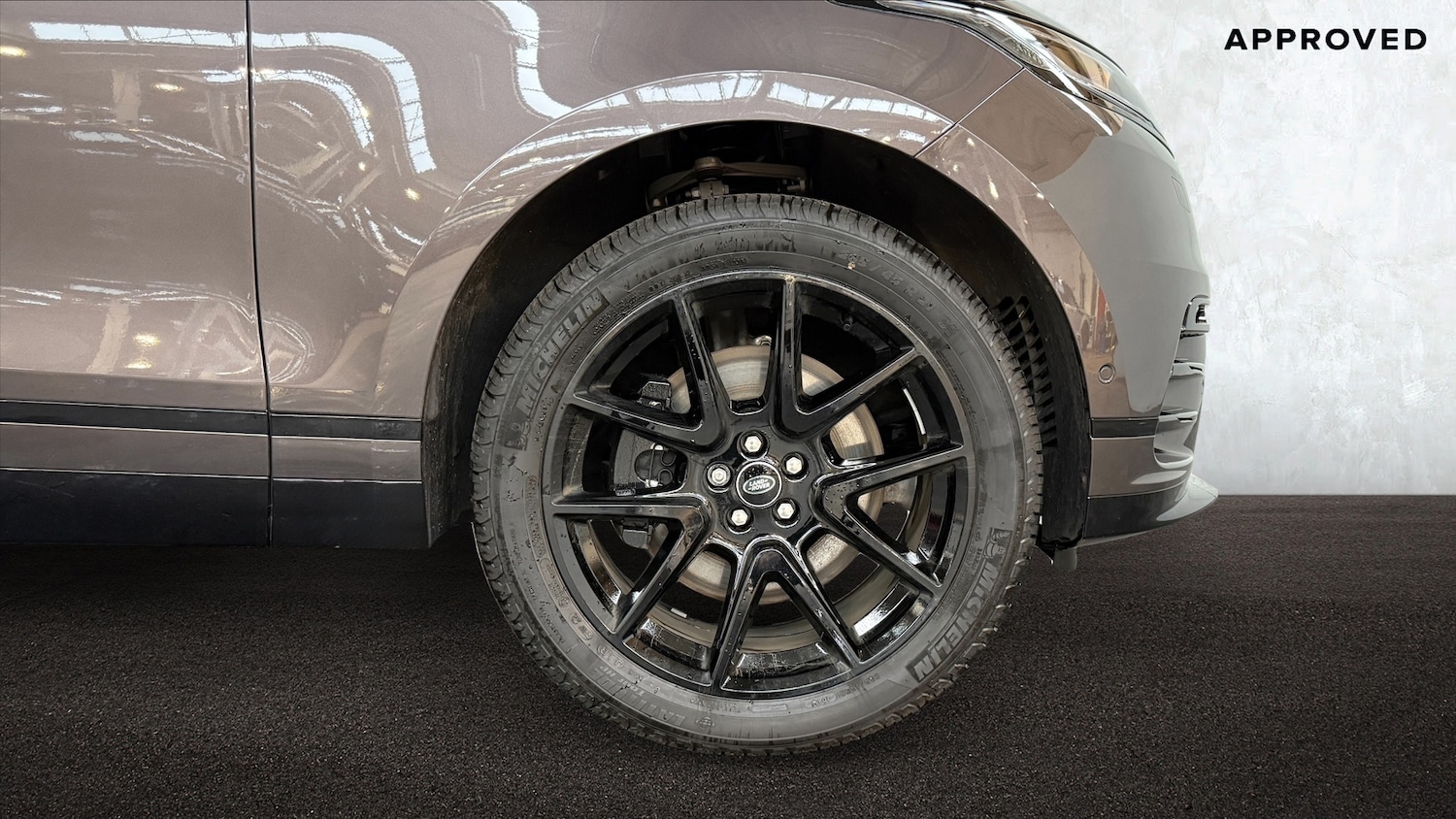 Used Land Rover Range Rover Velar 2025 for sale - 76647357: Photo 8