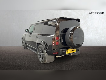 Used Land Rover Defender 110 2022 for sale - 76647358: Photo