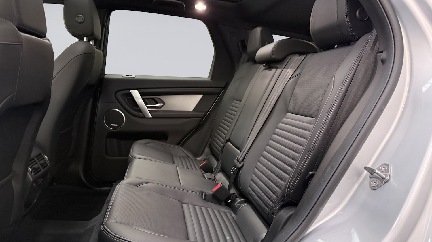 Used Land Rover Discovery Sport 2025 for sale - 76563203: Photo 4