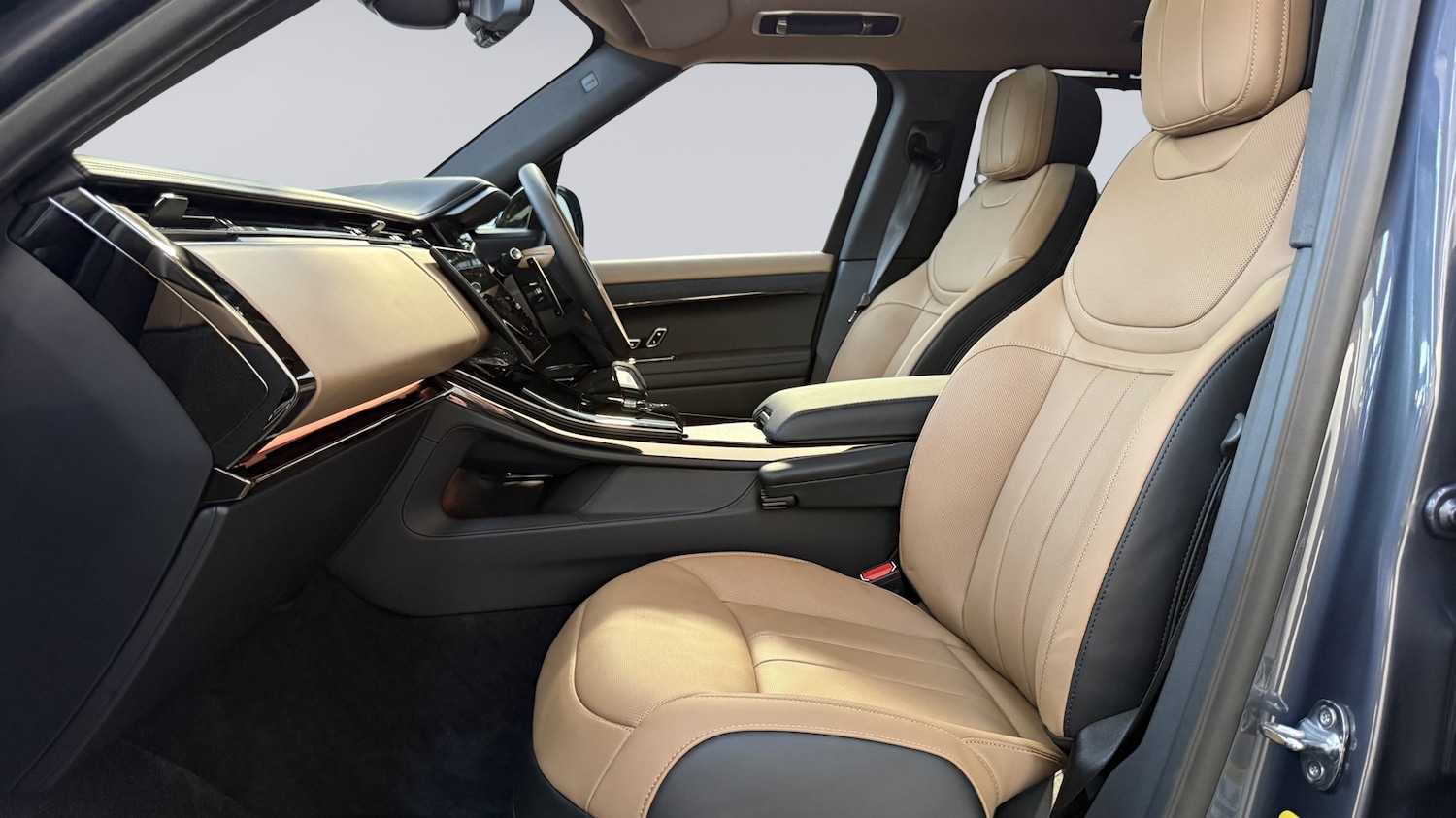 Used Land Rover Range Rover Sport 2025 for sale - 76800734: Photo 3