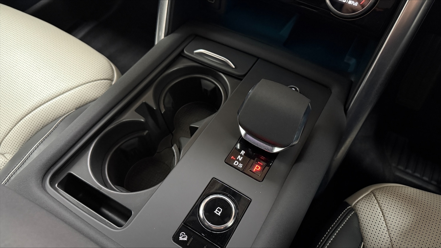 Used Land Rover Discovery 2022 for sale - 76400313: Photo 13