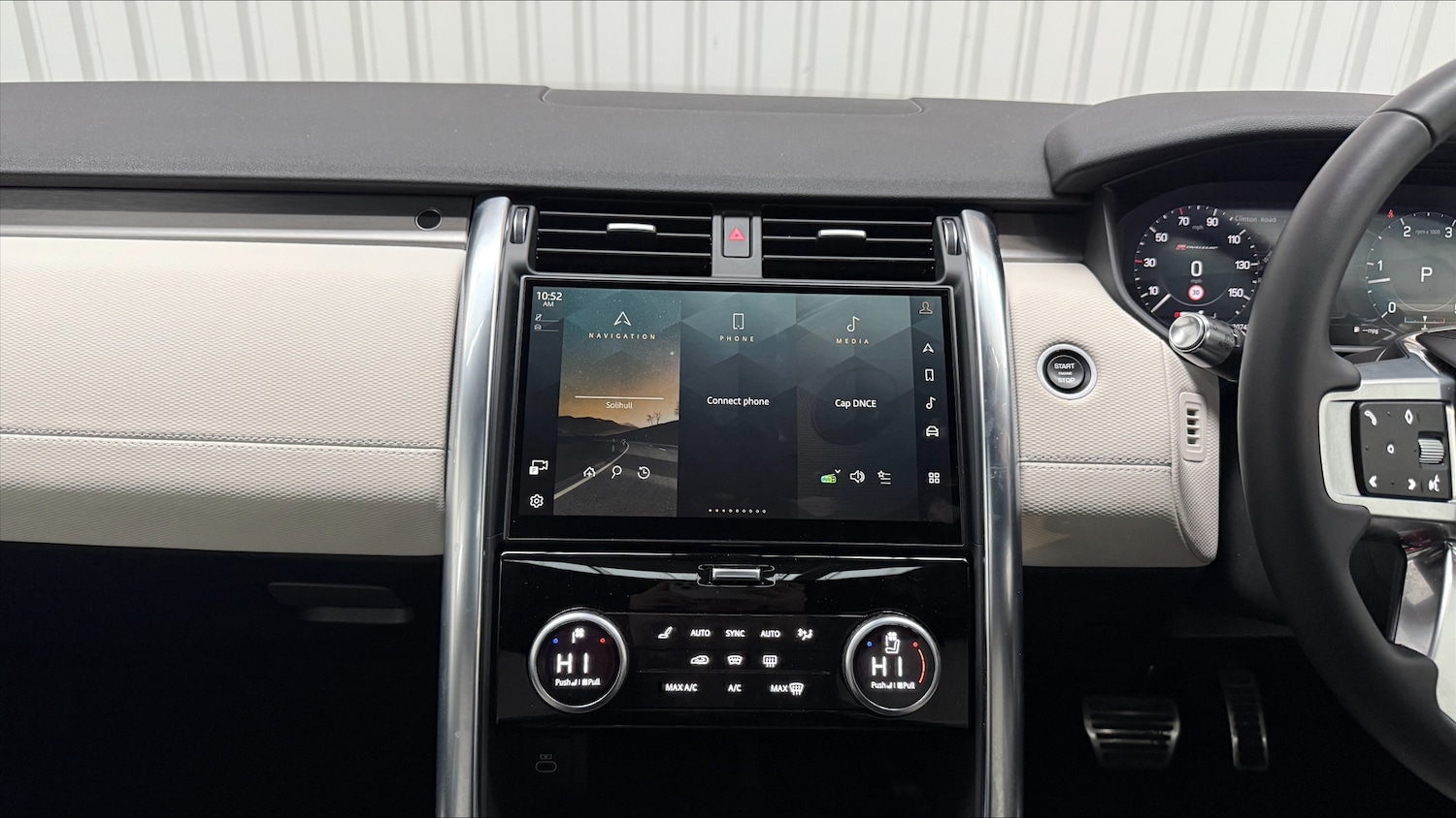 Used Land Rover Discovery 2022 for sale - 76400313: Photo 14